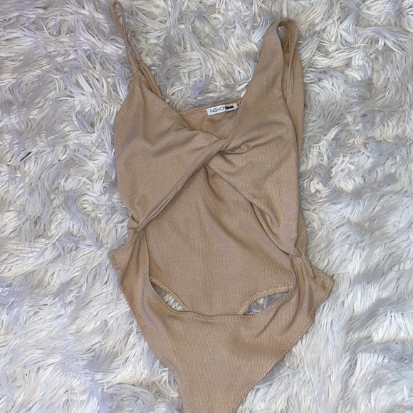 Fashion Nova Bodysuit - Picture 5 of 6